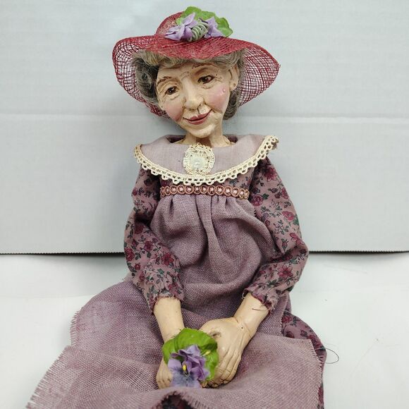 OOAK Dianne Adam Signed Handmade Folk Art Doll – Elder Lady w/ Hat & Flower - Picture 3 of 12